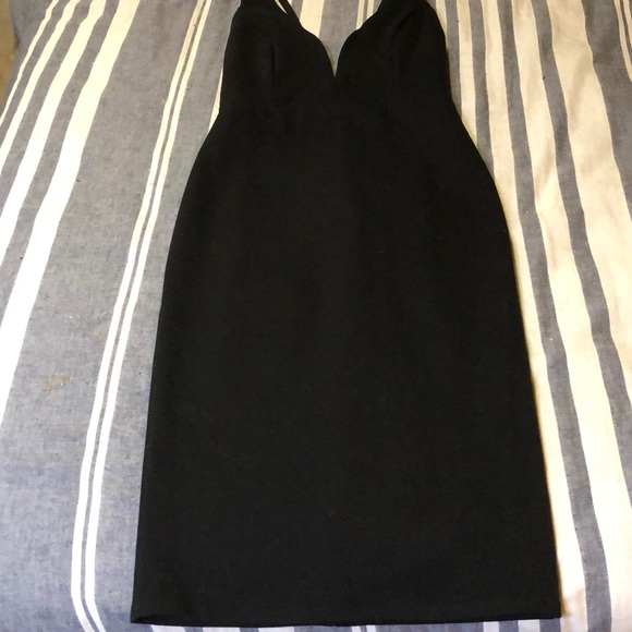 Lulu’s Bodycon Plunge Dress - Picture 2 of 4